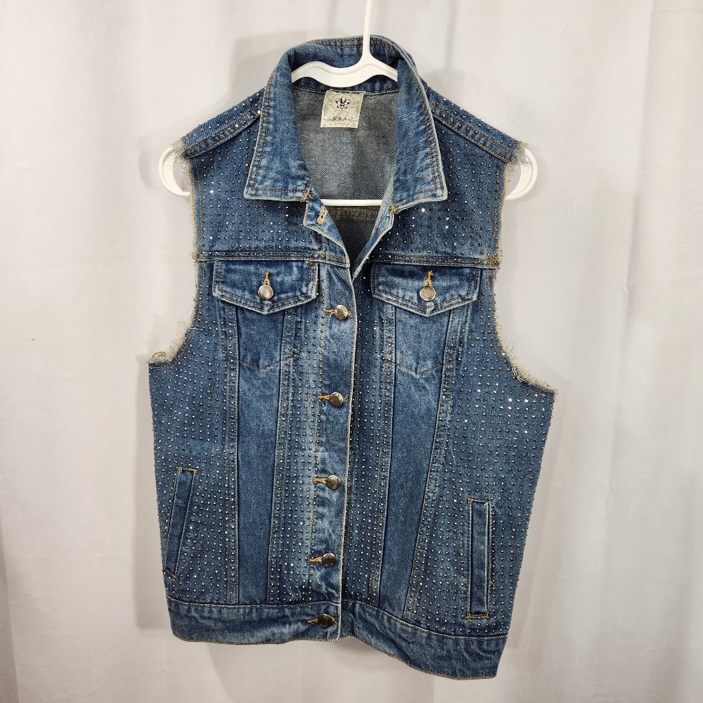 Local denim jean vest with metal embellishments raw hem size medium